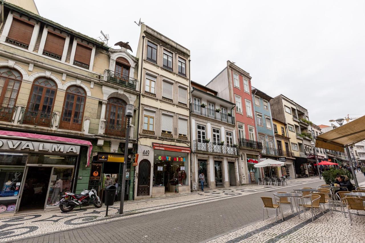 Studio Apartment with Street View