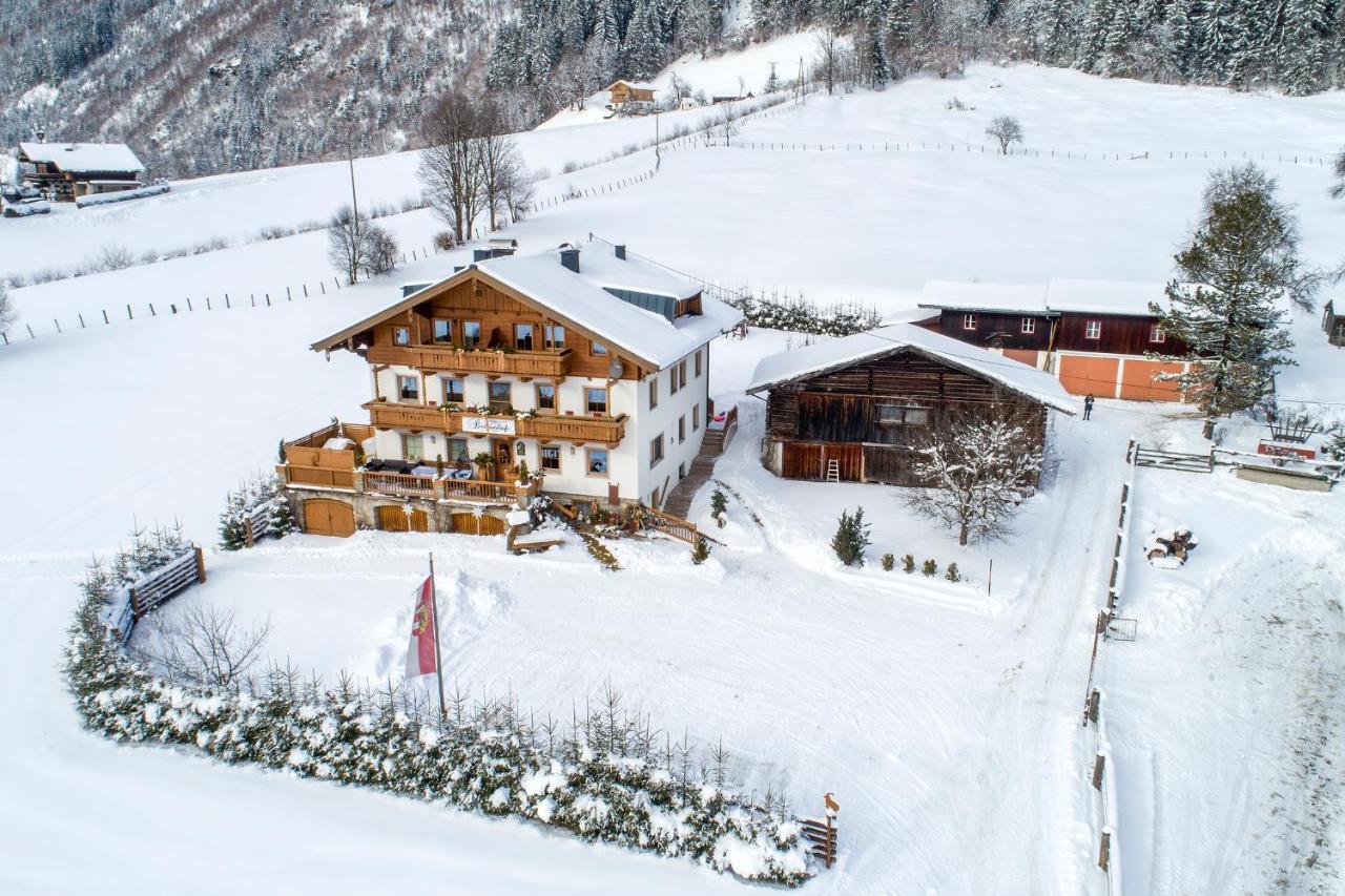 Ferienwohnungen Behamhof - B&B Neukirchen am Großvenediger