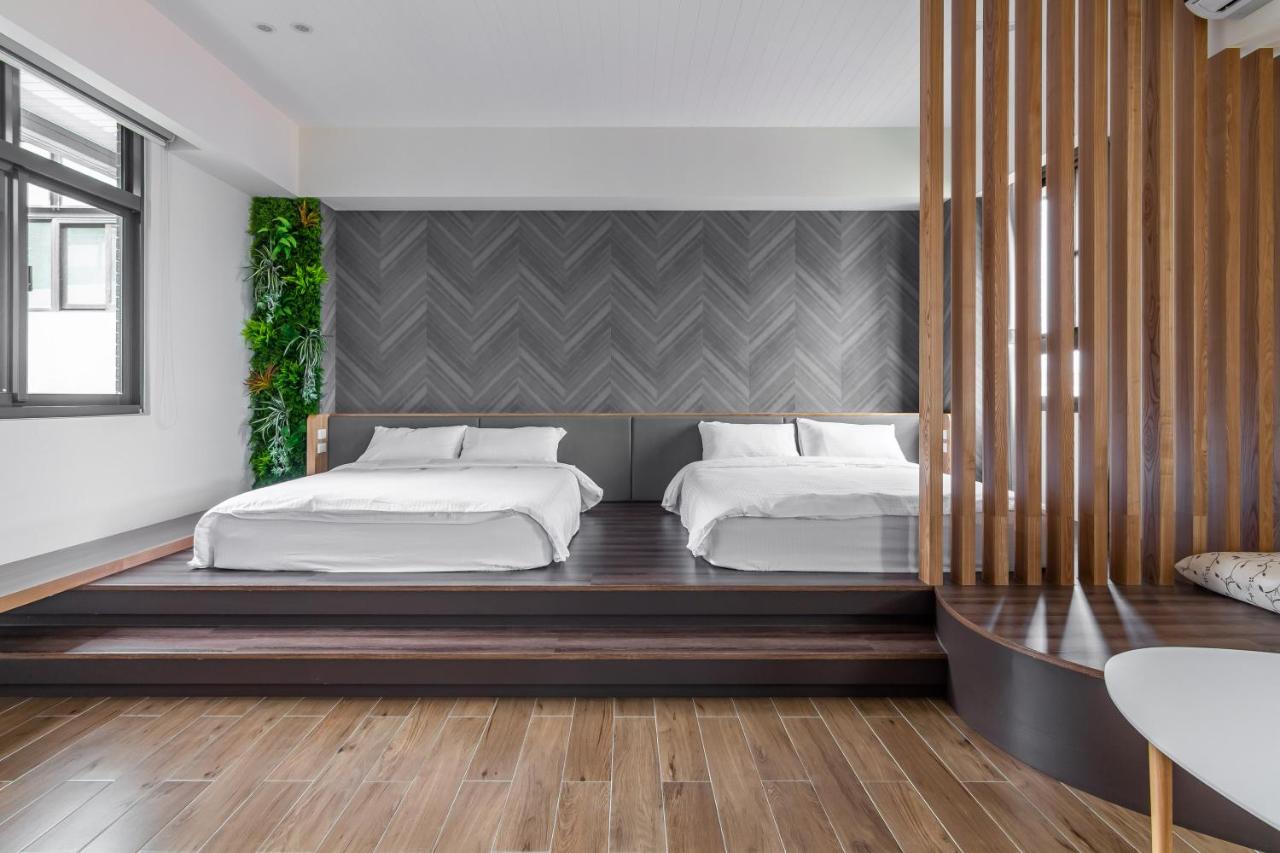 Camera Familiare Deluxe con Balcone e Vista Giardino