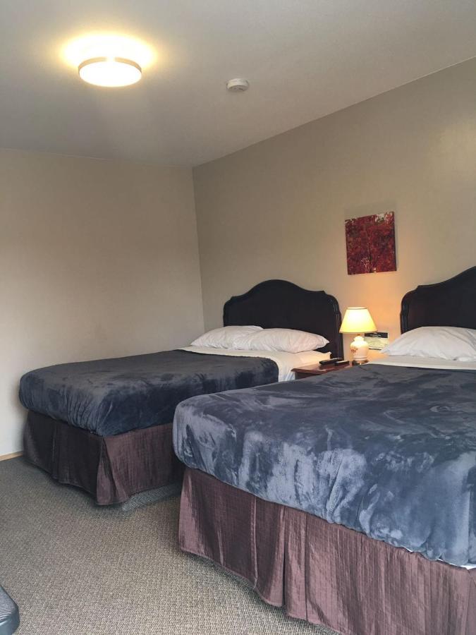 Standard Queen Room with Two Queen Beds