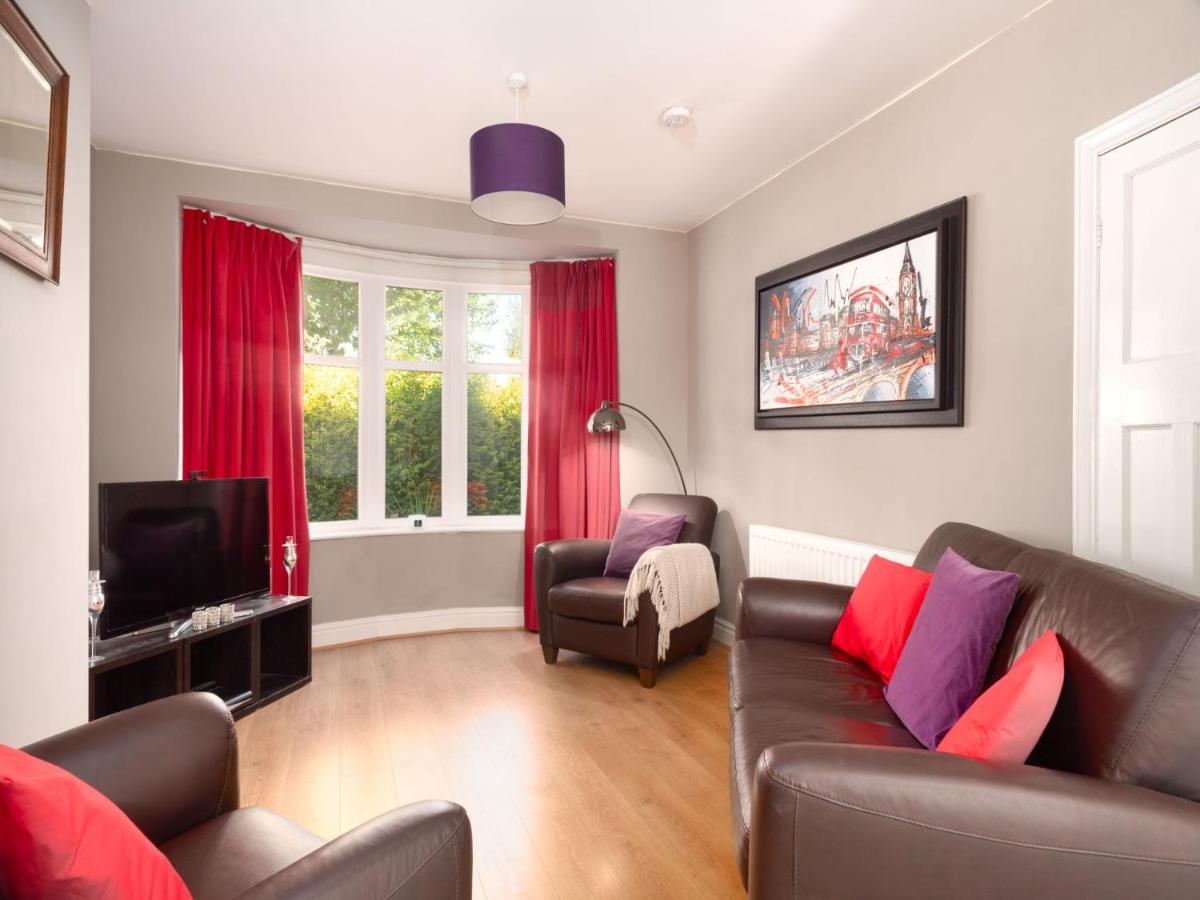 B&B York - Bright & Spacious Home with Garden - Pass the Keys - Bed and Breakfast York