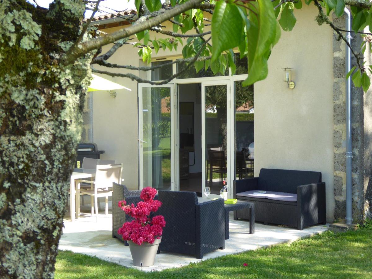 La Vigneraie de Laura: Gîte Entre Vignes et Chênes - B&B