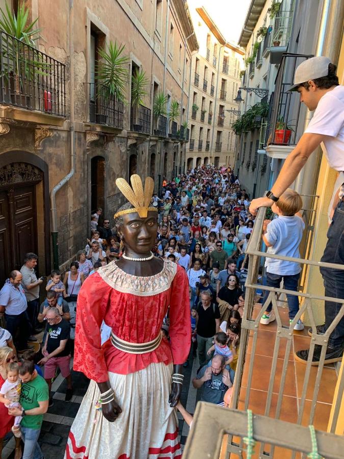 TOP APARTMENT frente a la Catedral - B&B Pamplona