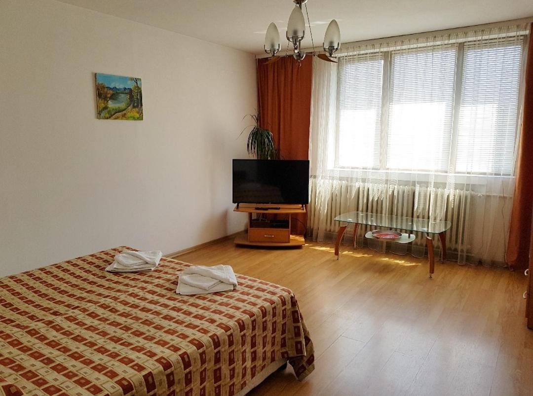 Two-Bedroom Apartment (4 Adults)