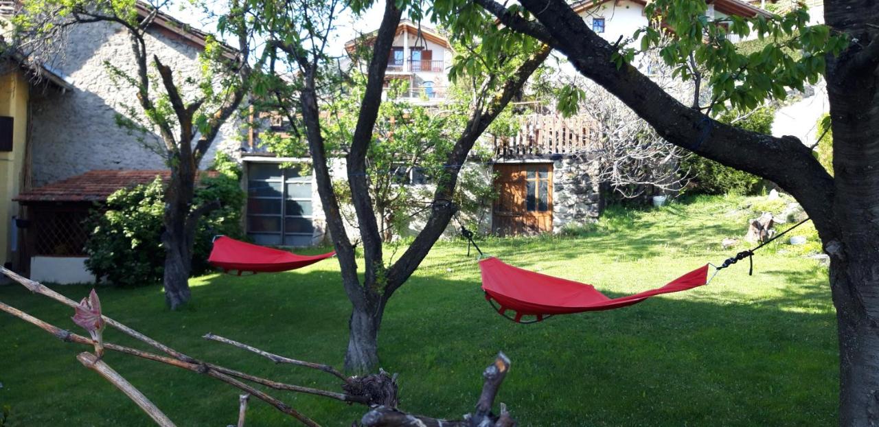 Aosta Mountain House- Casa La Chapelle - B&B