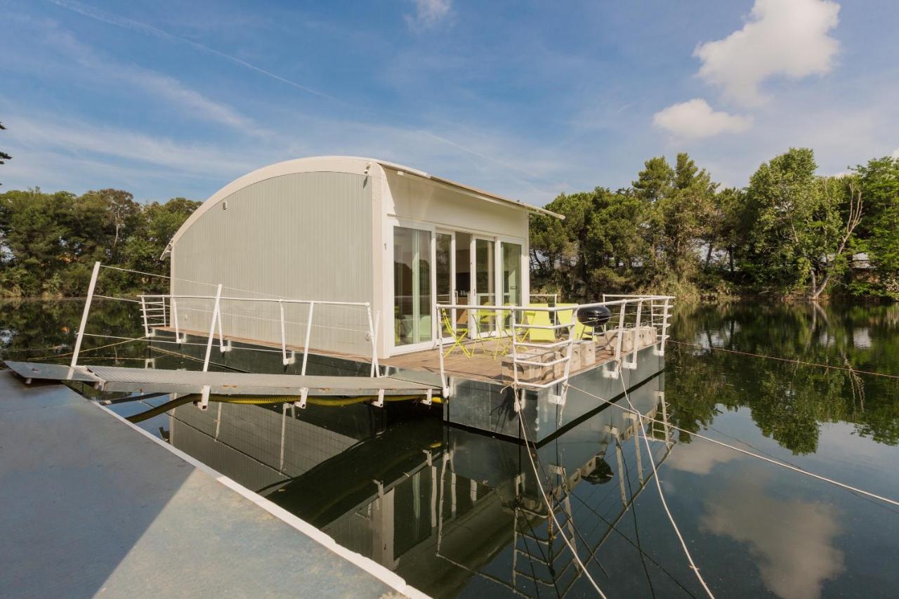 Floating House Embé Experience - Bed and Breakfast Castel Volturno