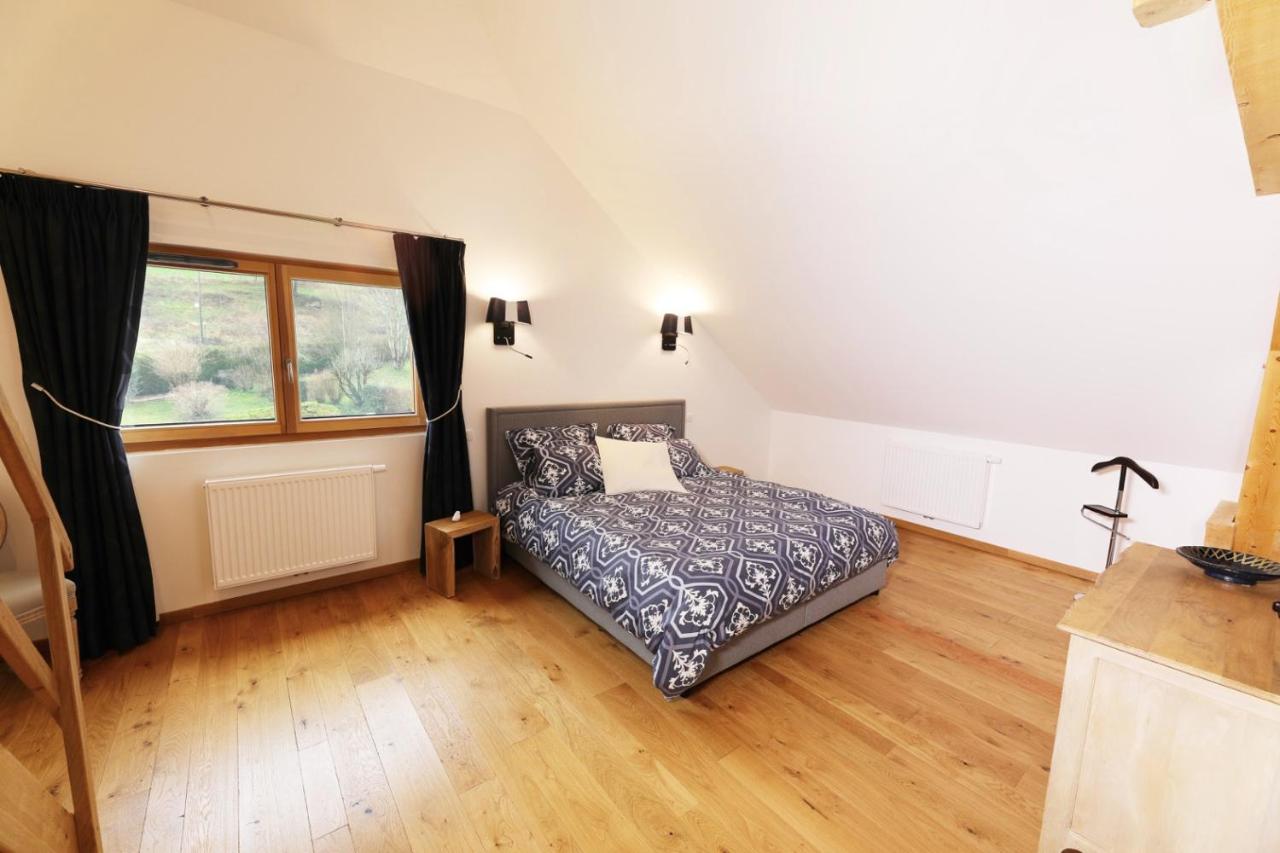 Deluxe Room (2 Adults + 1 Child)