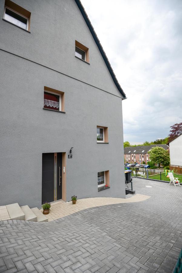 Heiligenhaus Appartement nähe Essen Düsseldorf - Bed and Breakfast Heiligenhaus