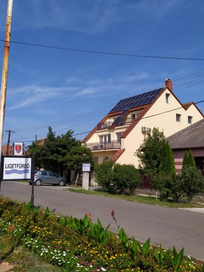 Szilvia Panzió Gyomaendrőd - Bed and Breakfast Gyomaendrőd
