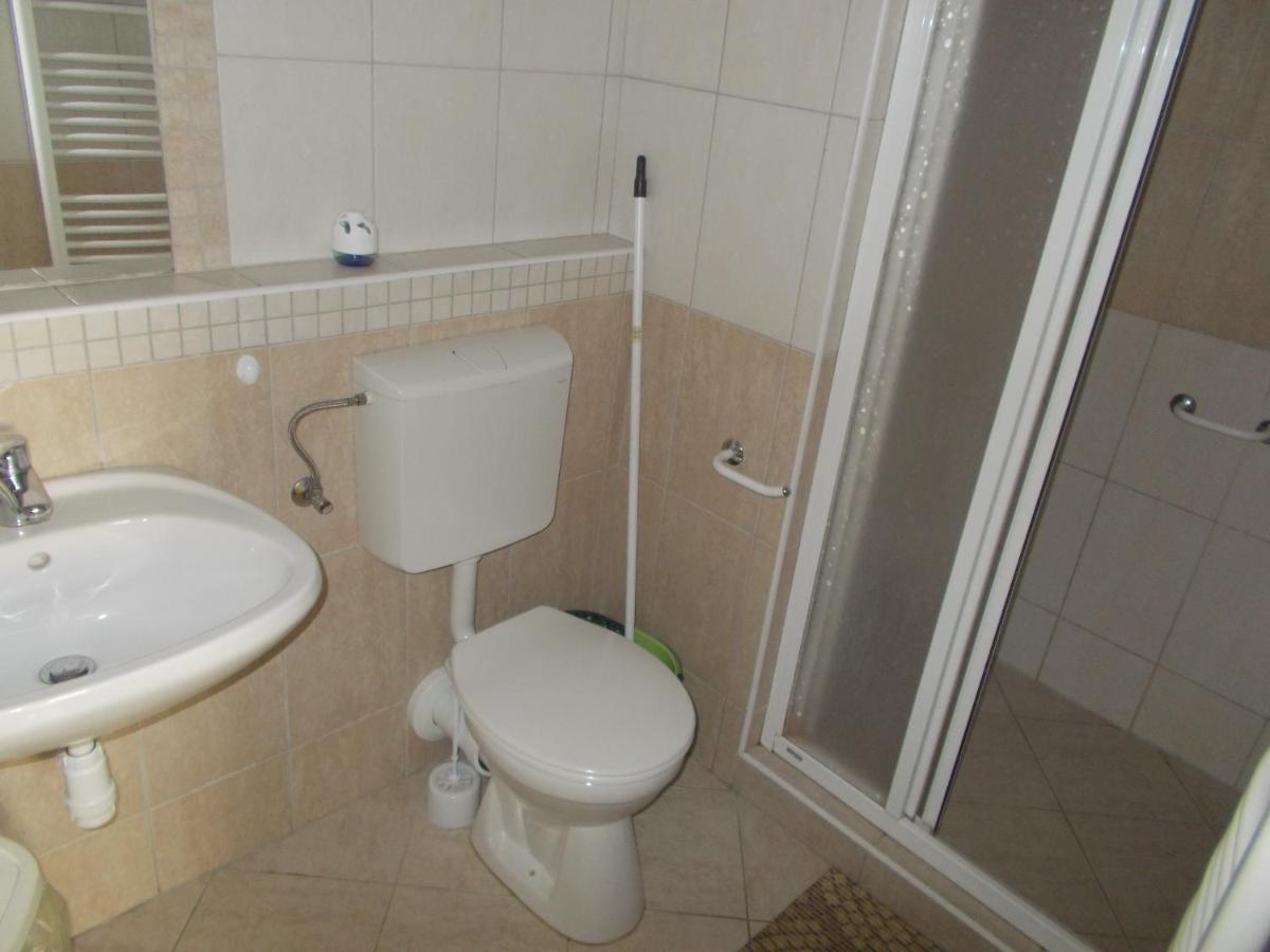 Quadruple Room with Private External Bathroom