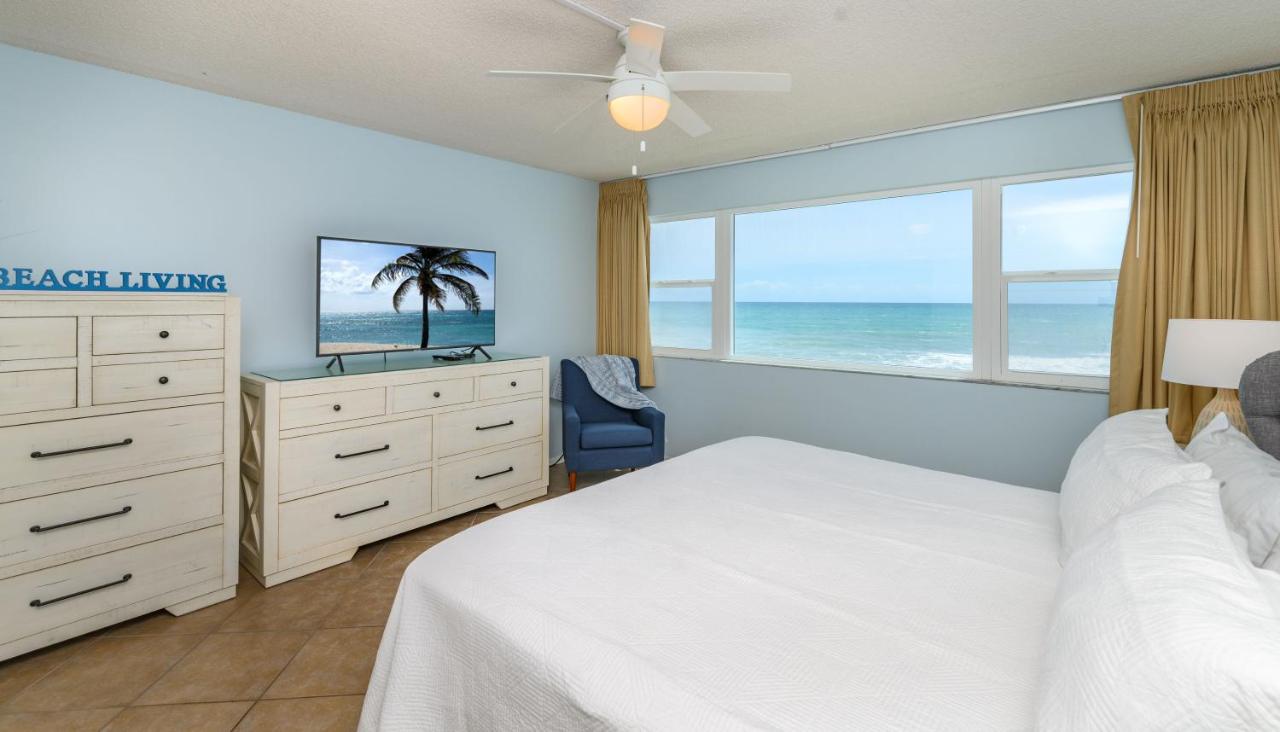 Deluxe Two-Bedroom Apartment - Oceanfront - Unit #220