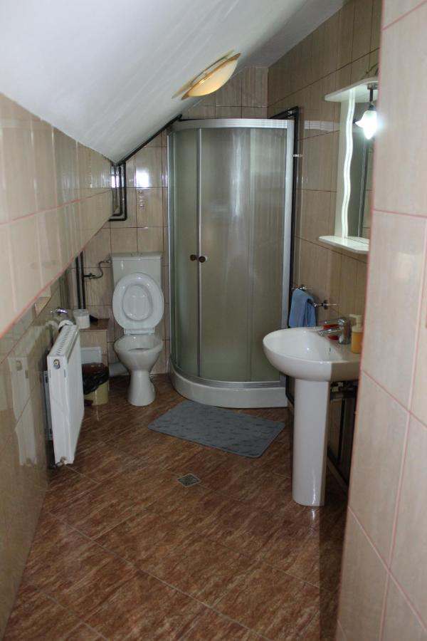 Standaard Tweepersoonskamer met Gedeelde Badkamer