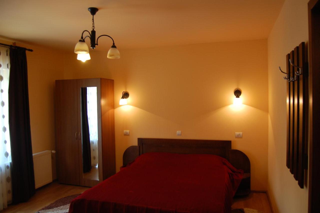 Doppelzimmer mit Balkon
