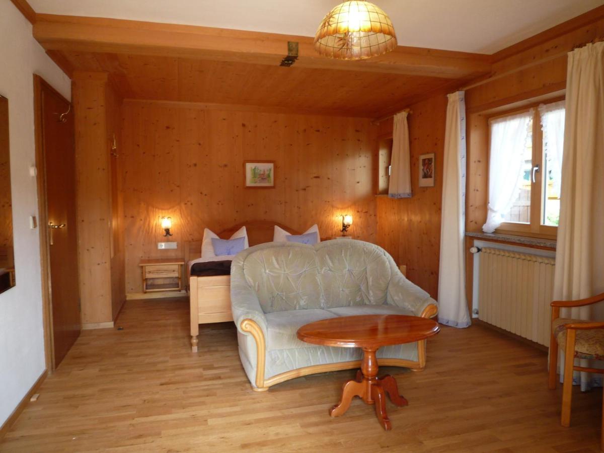 Apartment mit 1 Schlafzimmer - 1. Etage links