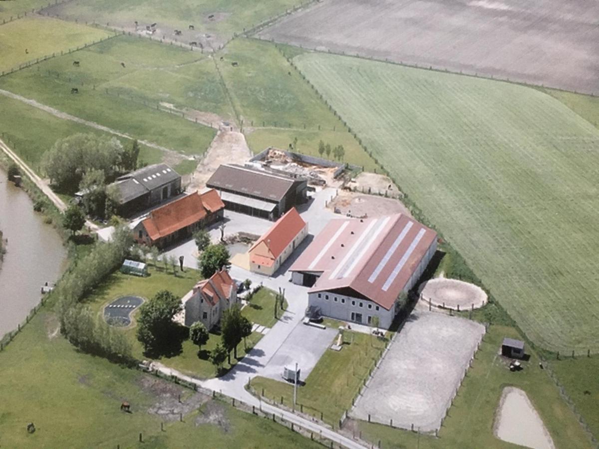 Holiday Home Koolhof - B&B