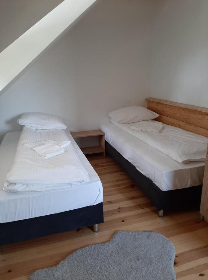 NOCLEGI DREWNIANA CHAŁUPA - B&B Kobyla Góra