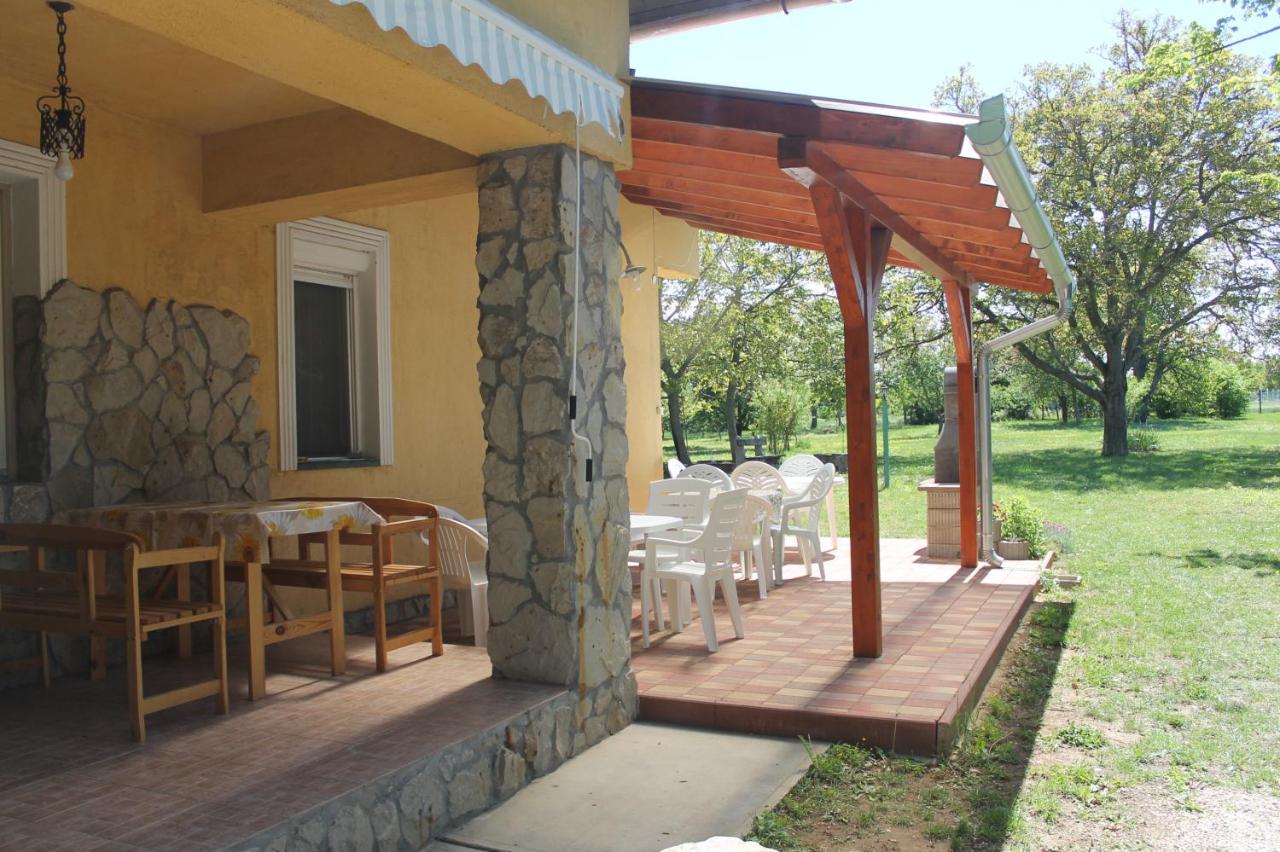 Sungarden Apartman - B&B Balatonlelle