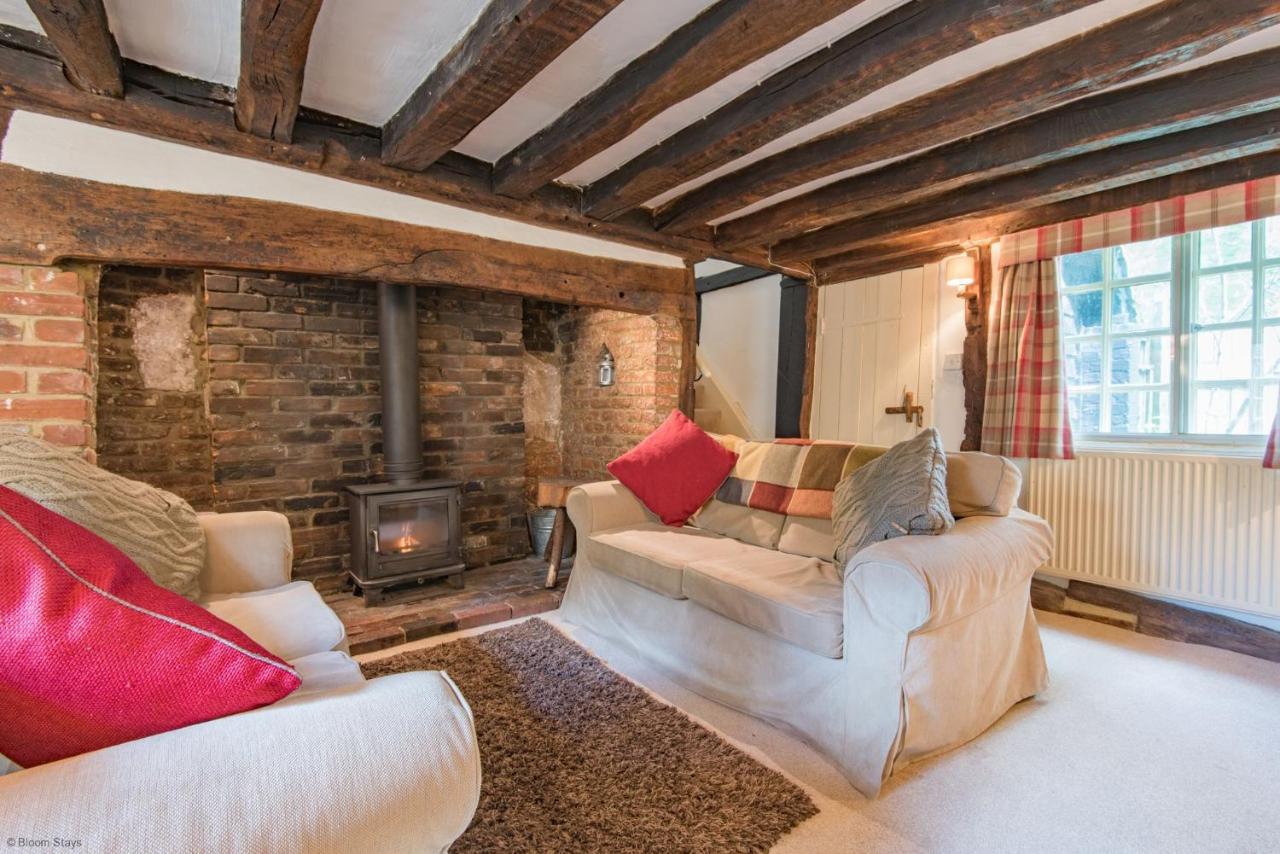 B&B Faversham - Walnut Tree Cottage by Bloom Stays - Bed and Breakfast Faversham