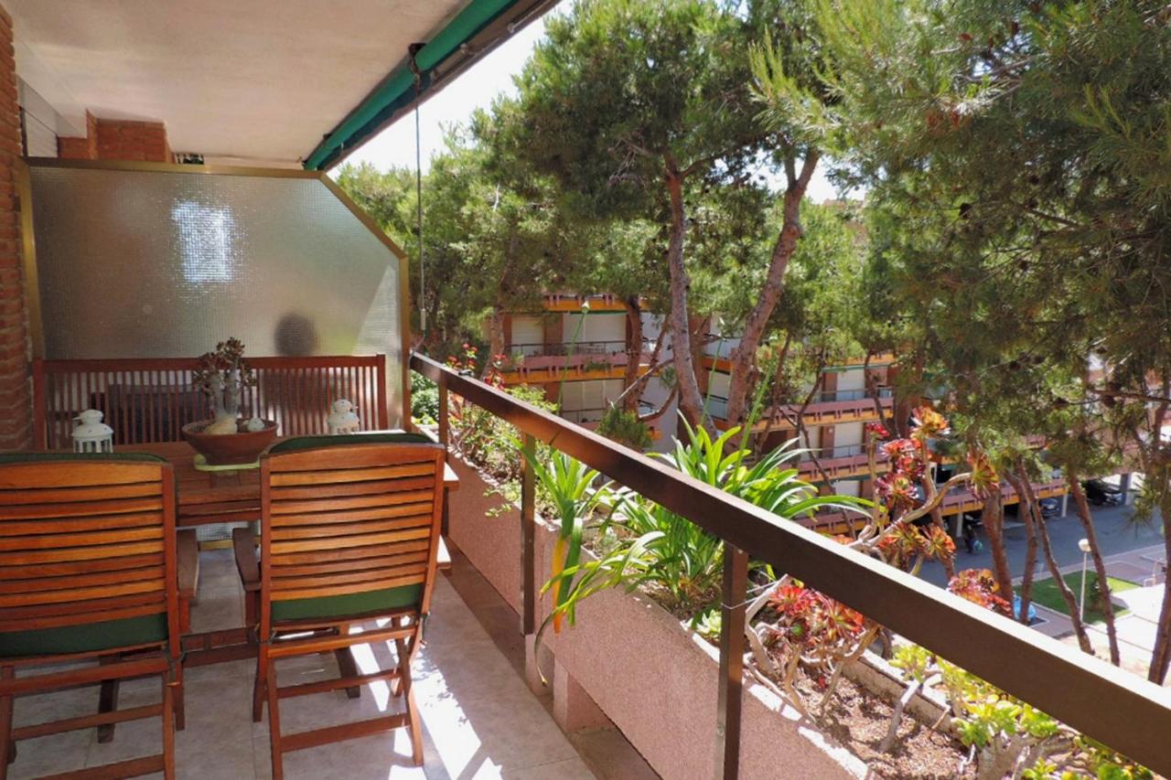 AT242 Comunidad con piscina en 1ra línea de la playa - B&B Torredembarra