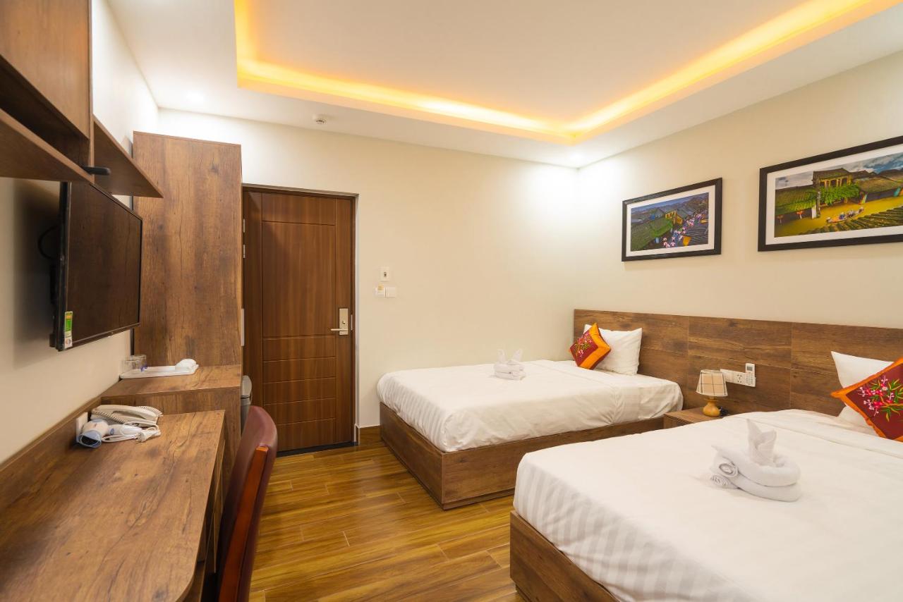 SUPERIOR DOUBLE OR TWIN ROOM WITH BALCONY