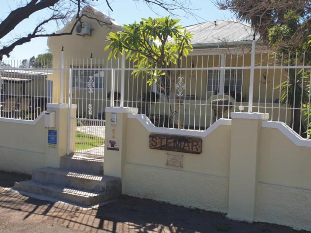 B&B Graaff-Reinet - Stemar Self Catering - Bed and Breakfast Graaff-Reinet