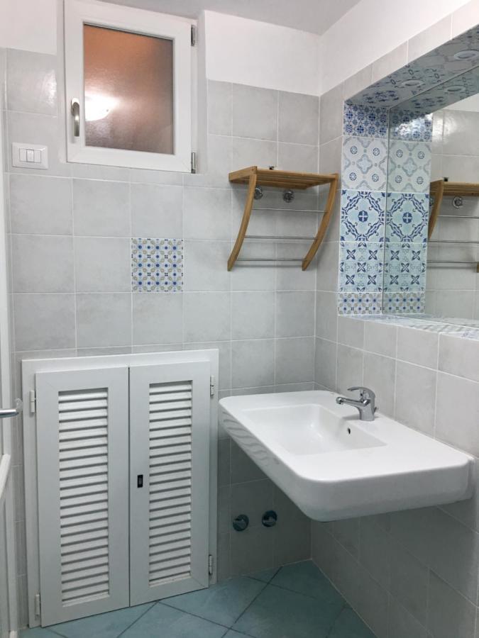 Agenzia Isotur PICCOLA DOMITILLA - B&B Ponza