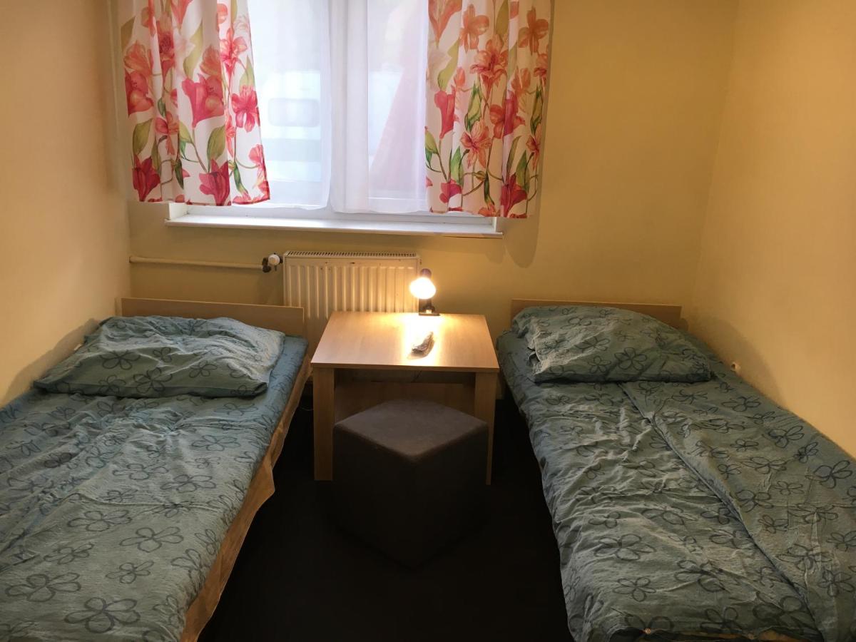Twin Room with Private External Bathroom
