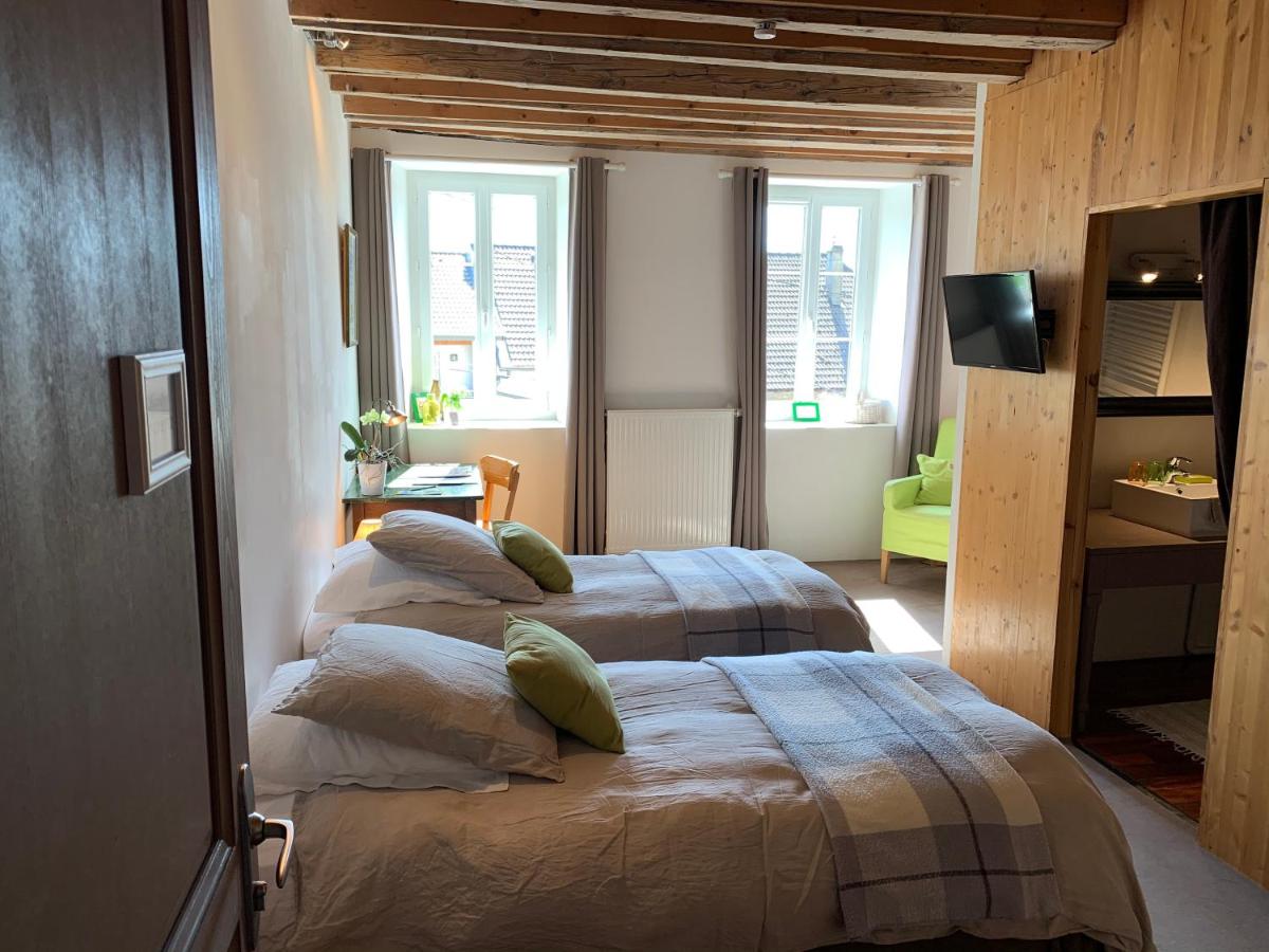 Tweepersoonskamer met 2 Aparte Bedden