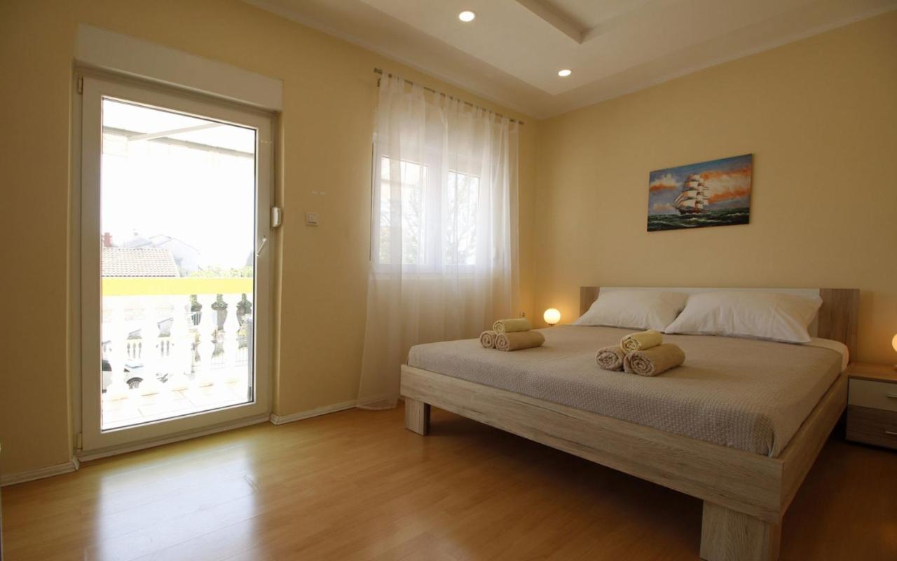 Three-Bedroom Apartment (6 Adults)