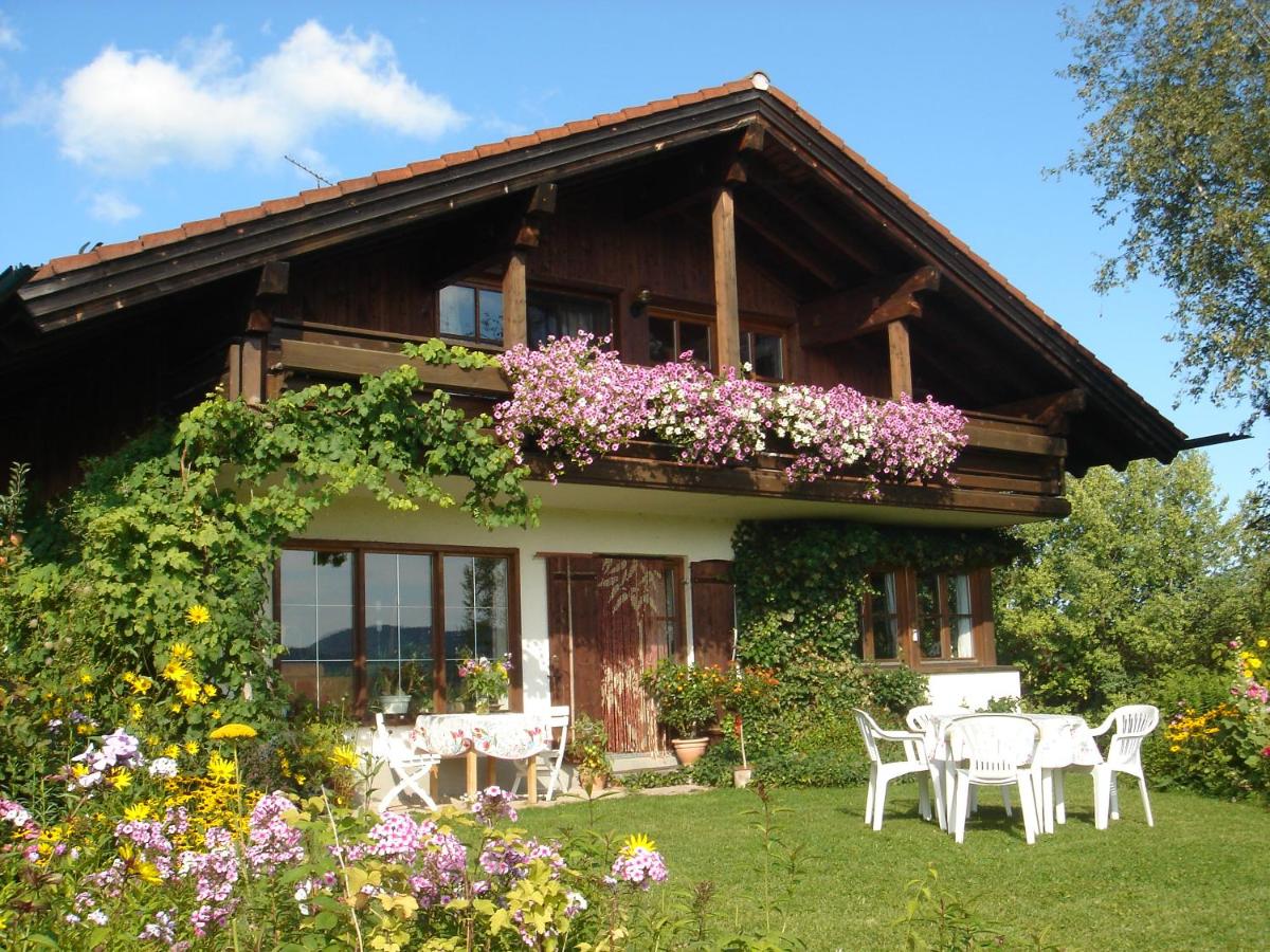 B&B Hopferau - Haus Hopfenseeblick - Bed and Breakfast Hopferau