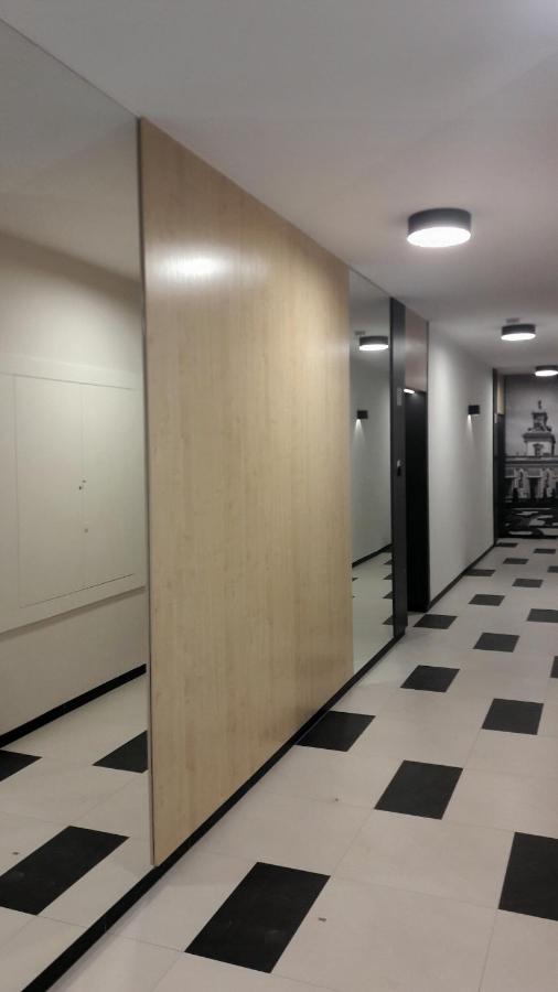 Silver Apartment in Wilanów - B&B