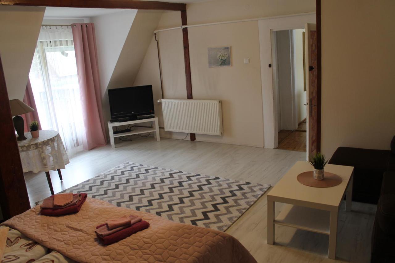 Apartamenty "U Elżbiety" - Bed and Breakfast Zakopane