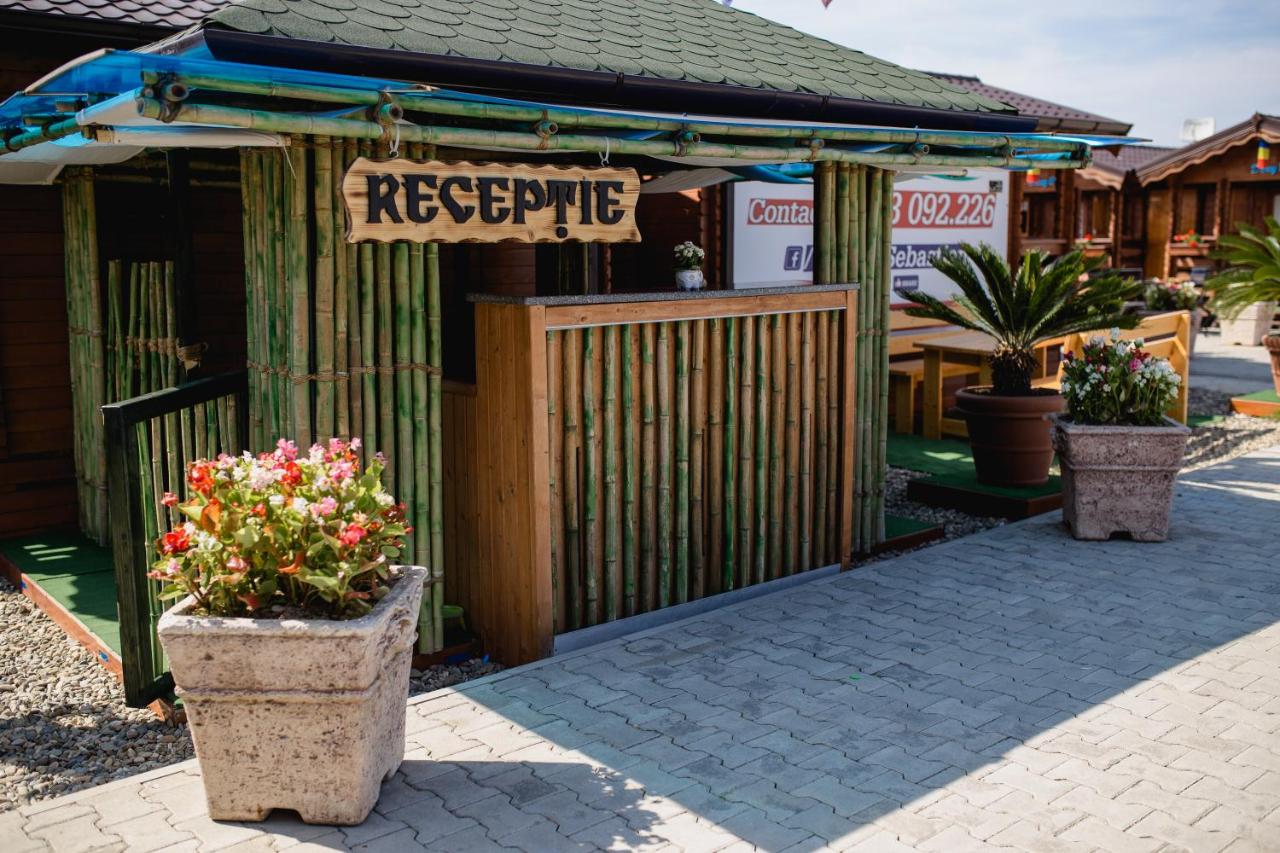 Casute Sebastian Baile Figa - B&B Beclean