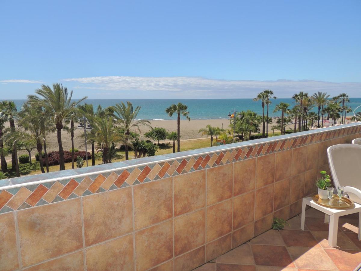 Ole Playa 6A, Beach Front - A pie de Playa, Sea Views - Vistas al Mar, Parking, Puerto Marina - Chambres d'hôtes Benalmádena