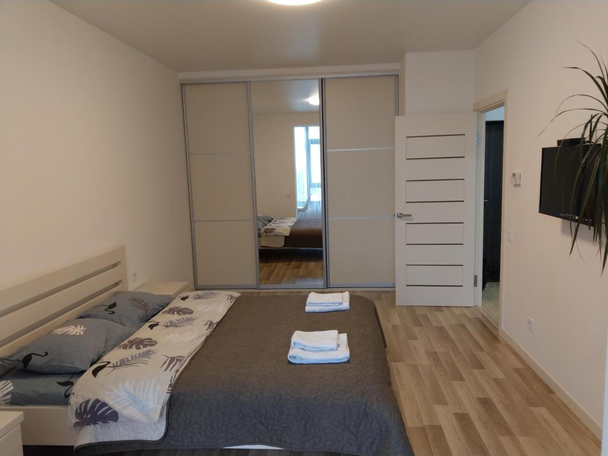 Новобудова по вул Коновальця 2 - Ferienwohnung Riwne
