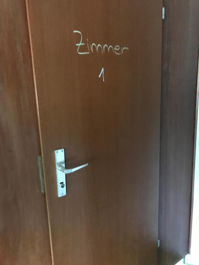 Single Room with Shared Toilet