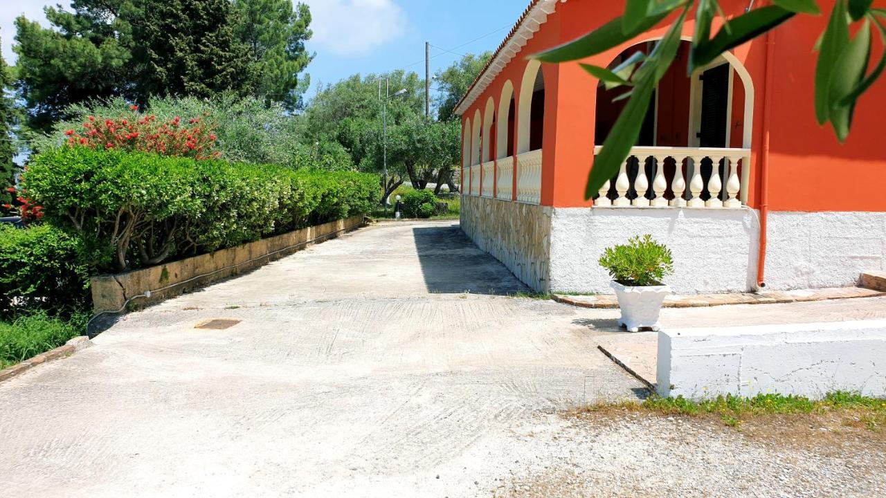 Calondri Apartment 2 in Achilleion Region - Bed and Breakfast Gastoúri