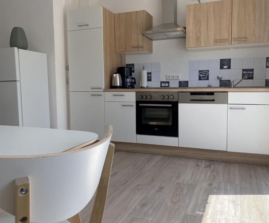 SAD150 - Moderne Monteurwohnungen in Schwandorf mit Balkon - Chambres d'hôtes Schwandorf in Bayern