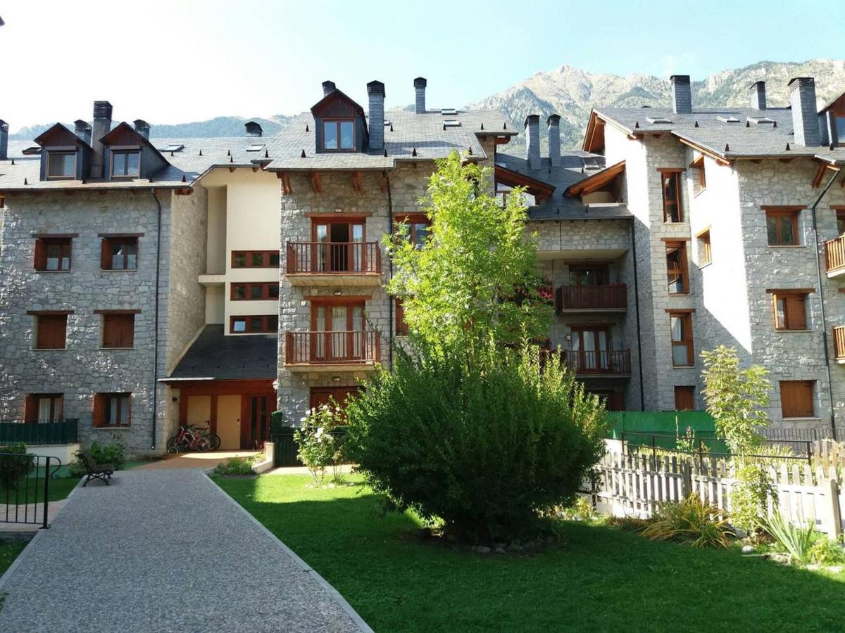 B&B Benasque - B25 - La Granja, Bajo con jardín - Villmor - Bed and Breakfast Benasque