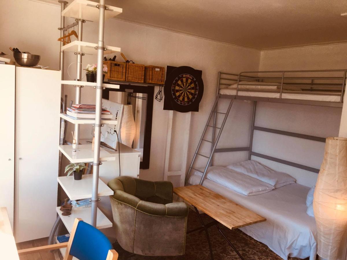 Nice room in apartment in Amager - NEWLY RENOVATED - B&B
