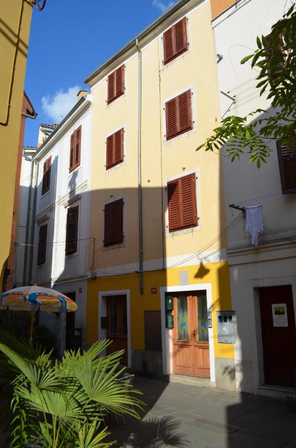 Sea Apartments Izola - B&B
