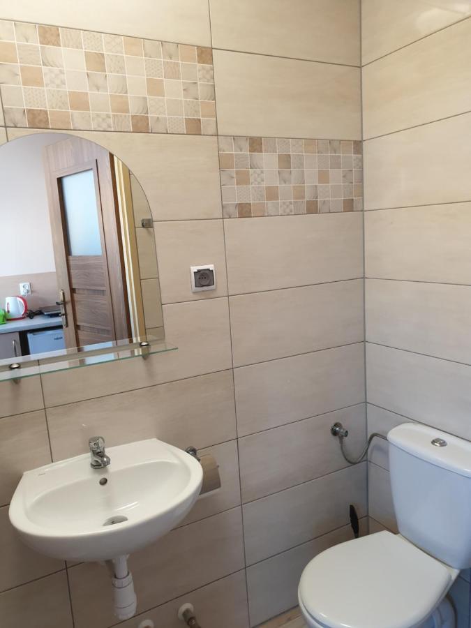Großes Doppel-/Zweibettzimmer