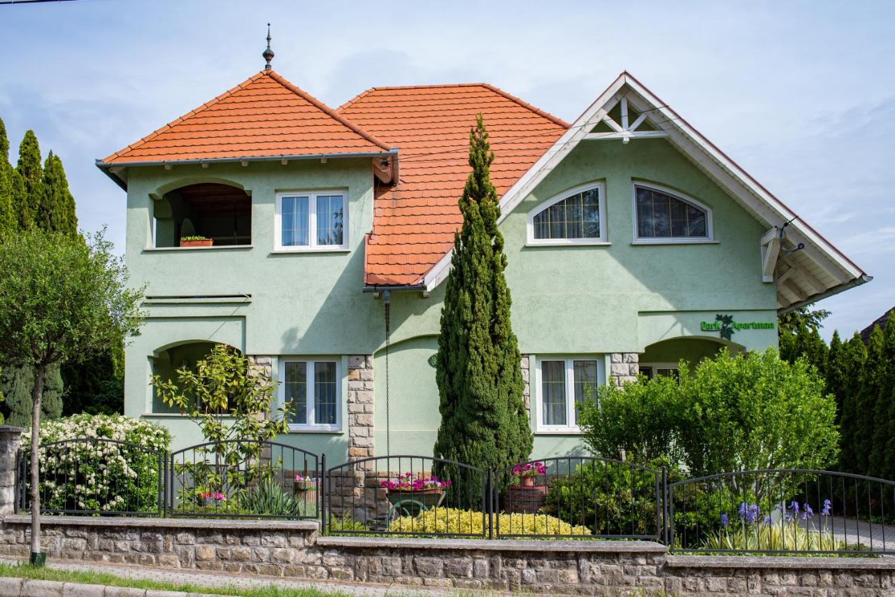Park Apartman Hévíz - B&B