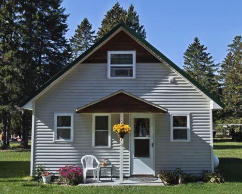 B&B Carp Lake - Cabin #7 - Northwoods Retreat cabin - Bed and Breakfast Carp Lake