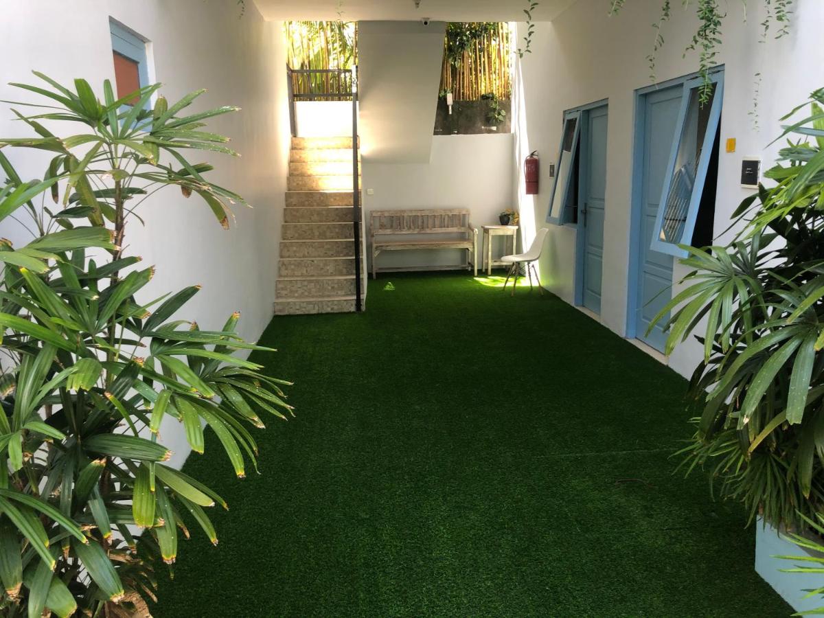 Gatsby Hotel Hostel - Bed and Breakfast