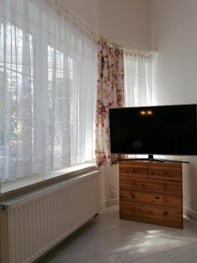 Studio - Split Level