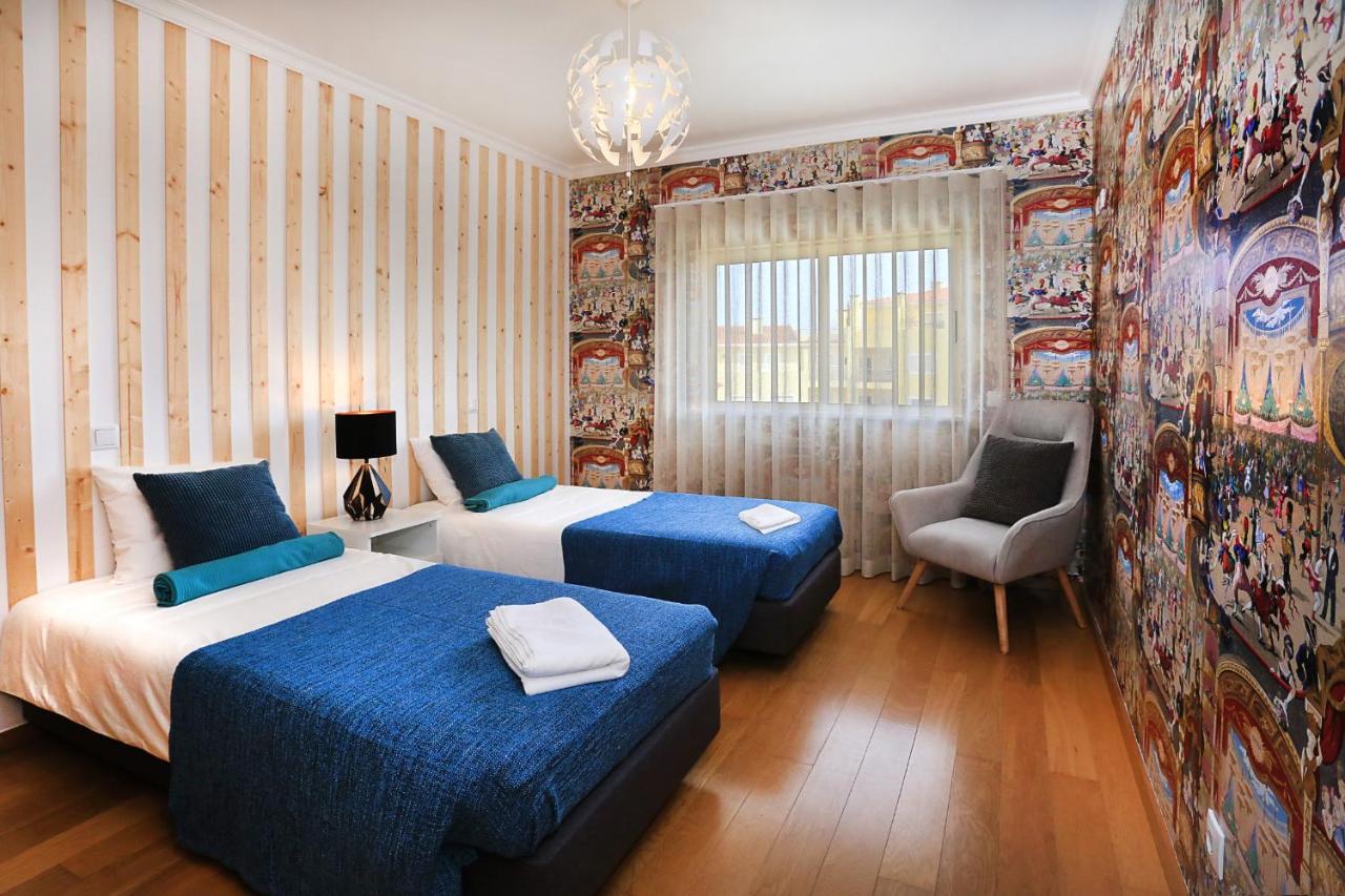 Deluxe Apartment - Cinema