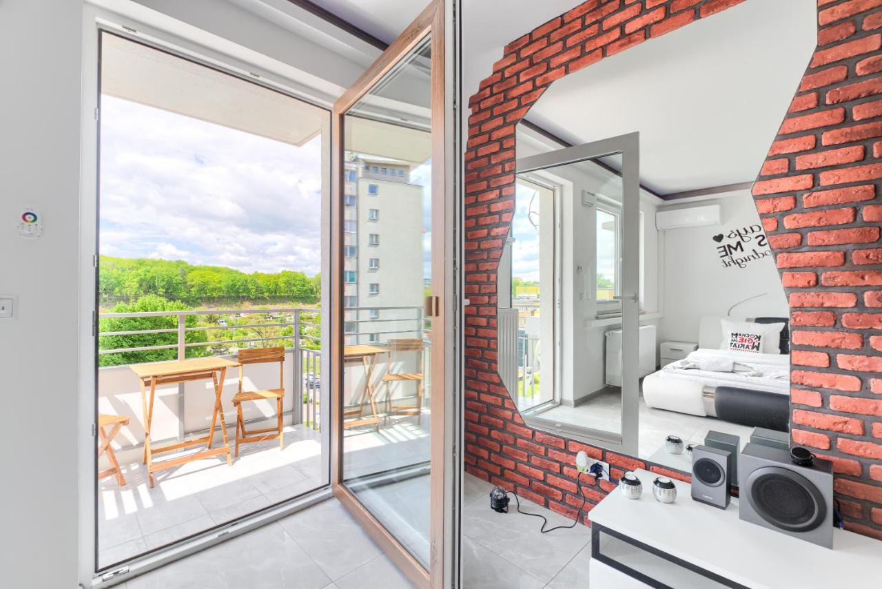 Good Day Apartments- private parking new town - B&B Stettino