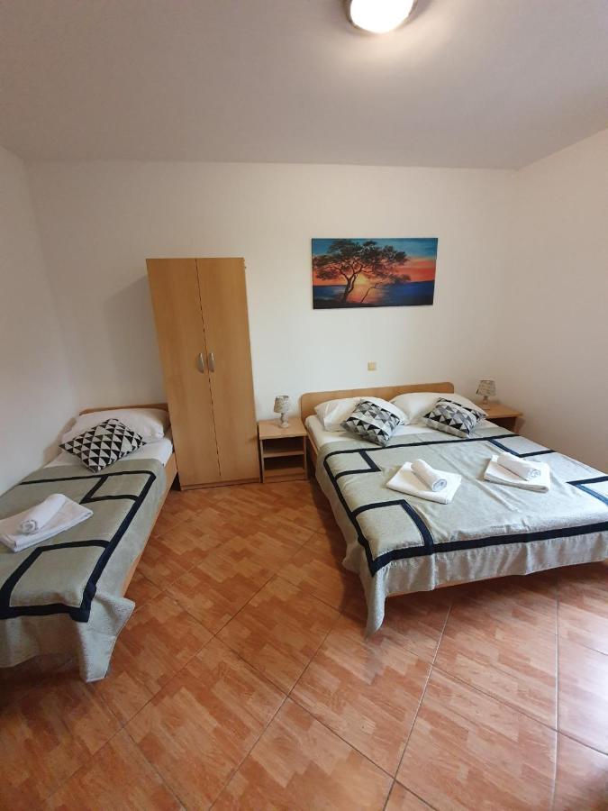 One Bedroom Apartment With Balcony and Garden View