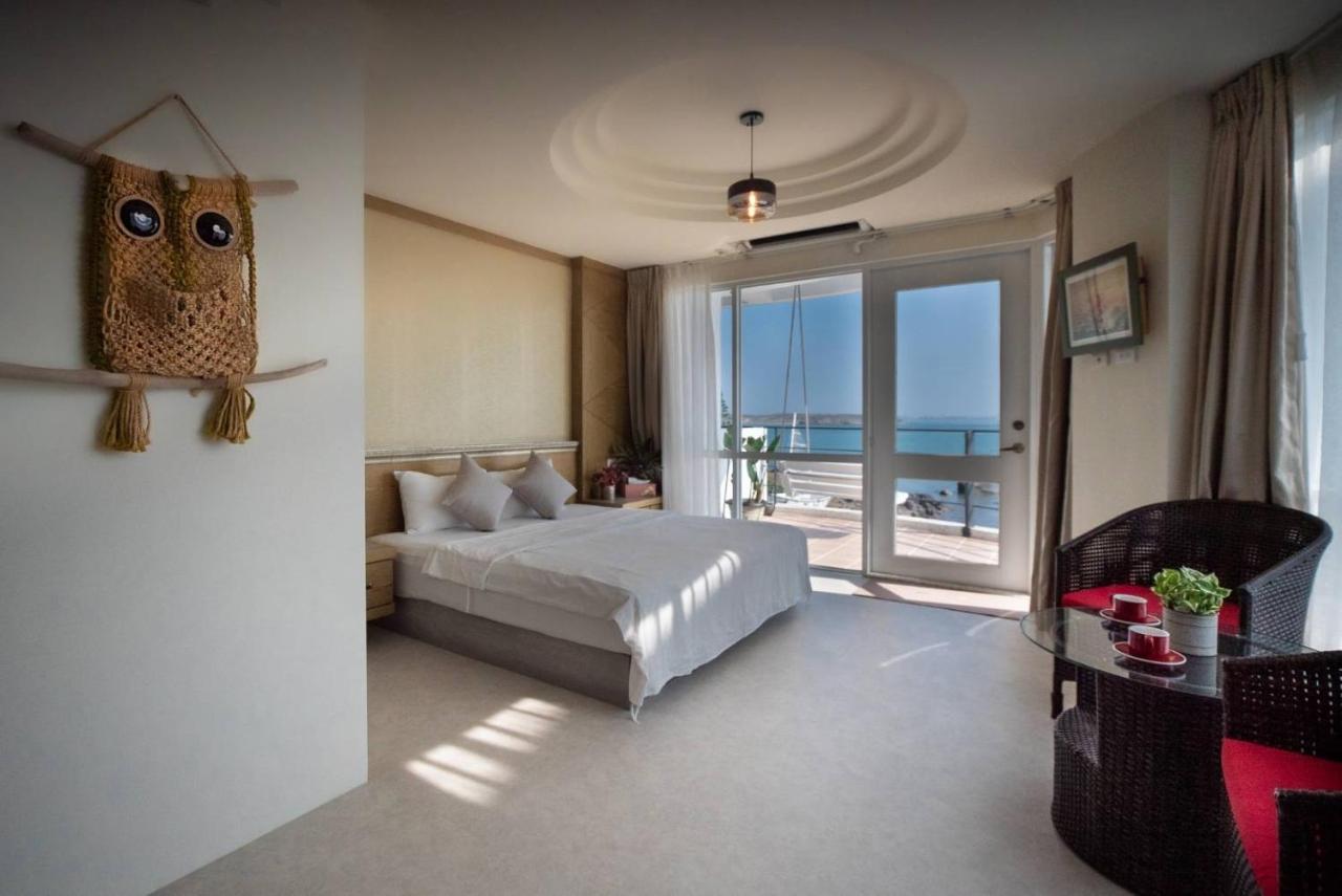 Tweepersoonskamer met Balkon en Uitzicht op Zee